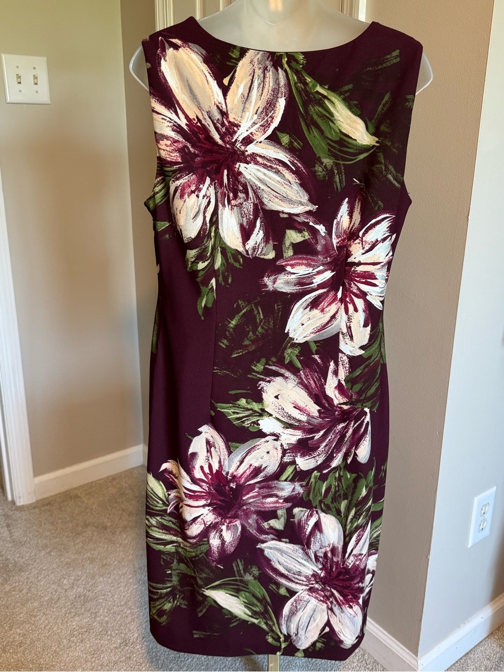 Calvin Klein Burgundy Floral Sleeveless Midi Sheath Dress EUC - Picture 2 of 7